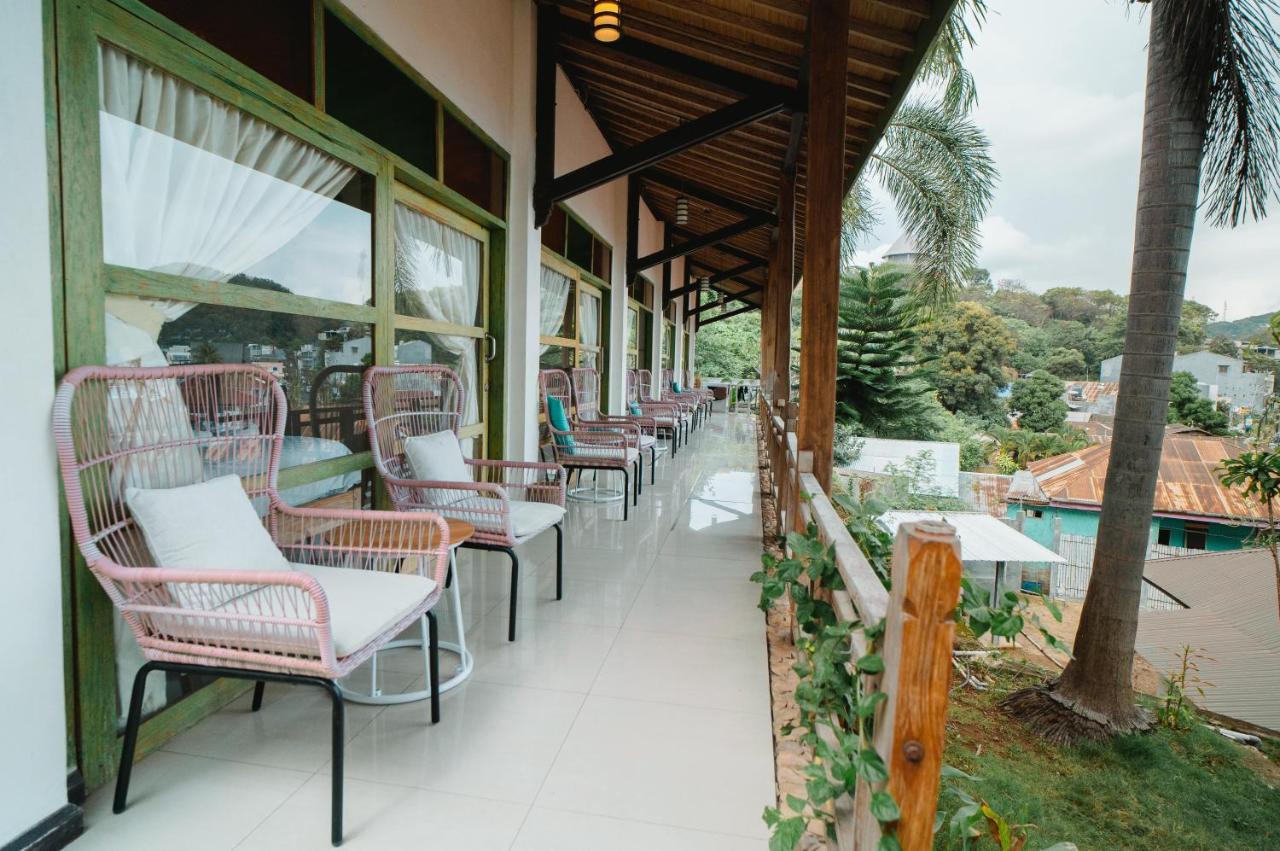 Green Hill Boutique Hotel Labuan Bajo Exterior foto